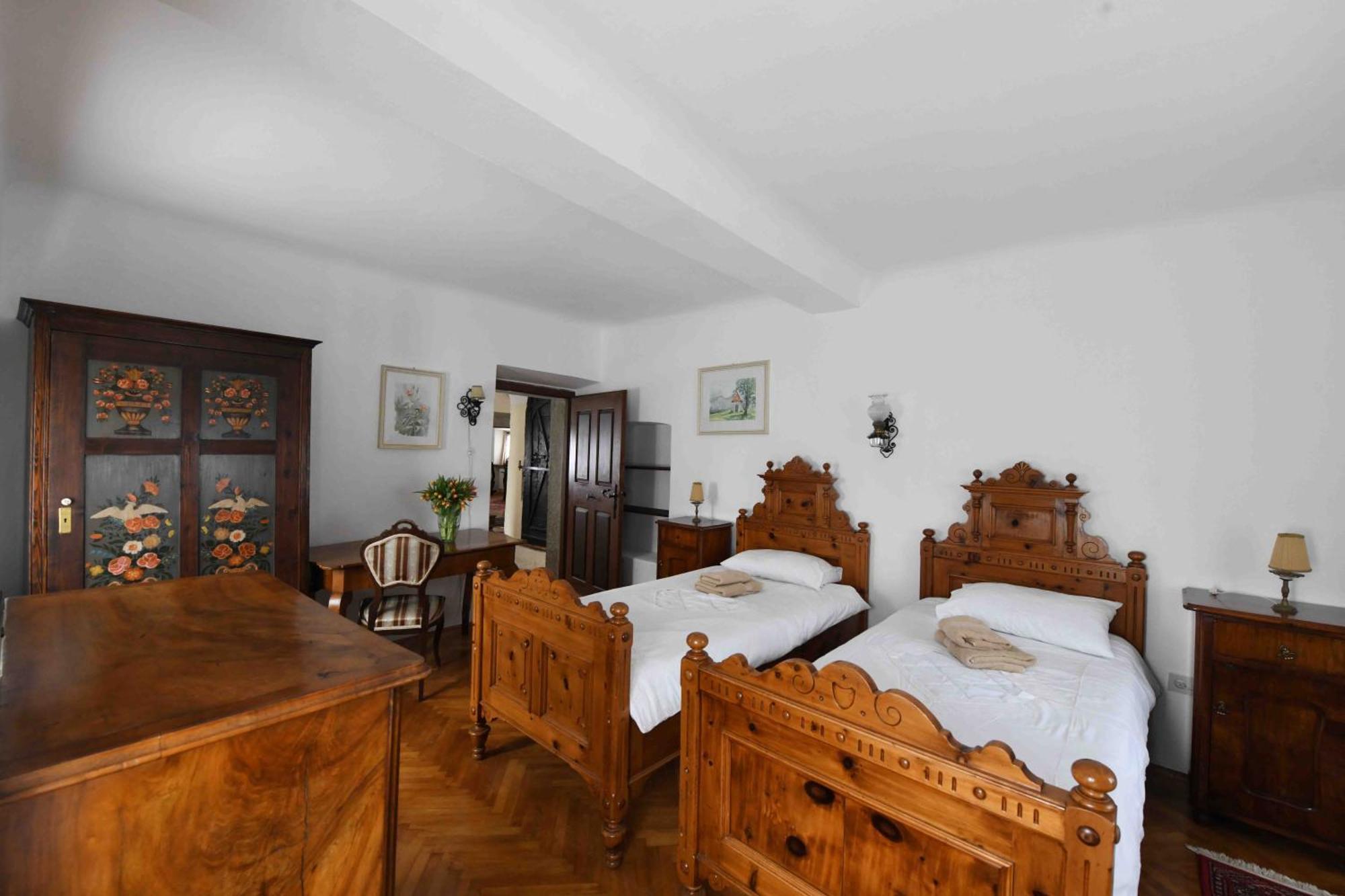 Baroque Villa Near Bled - Resort Vidmar เลสเซ ภายนอก รูปภาพ