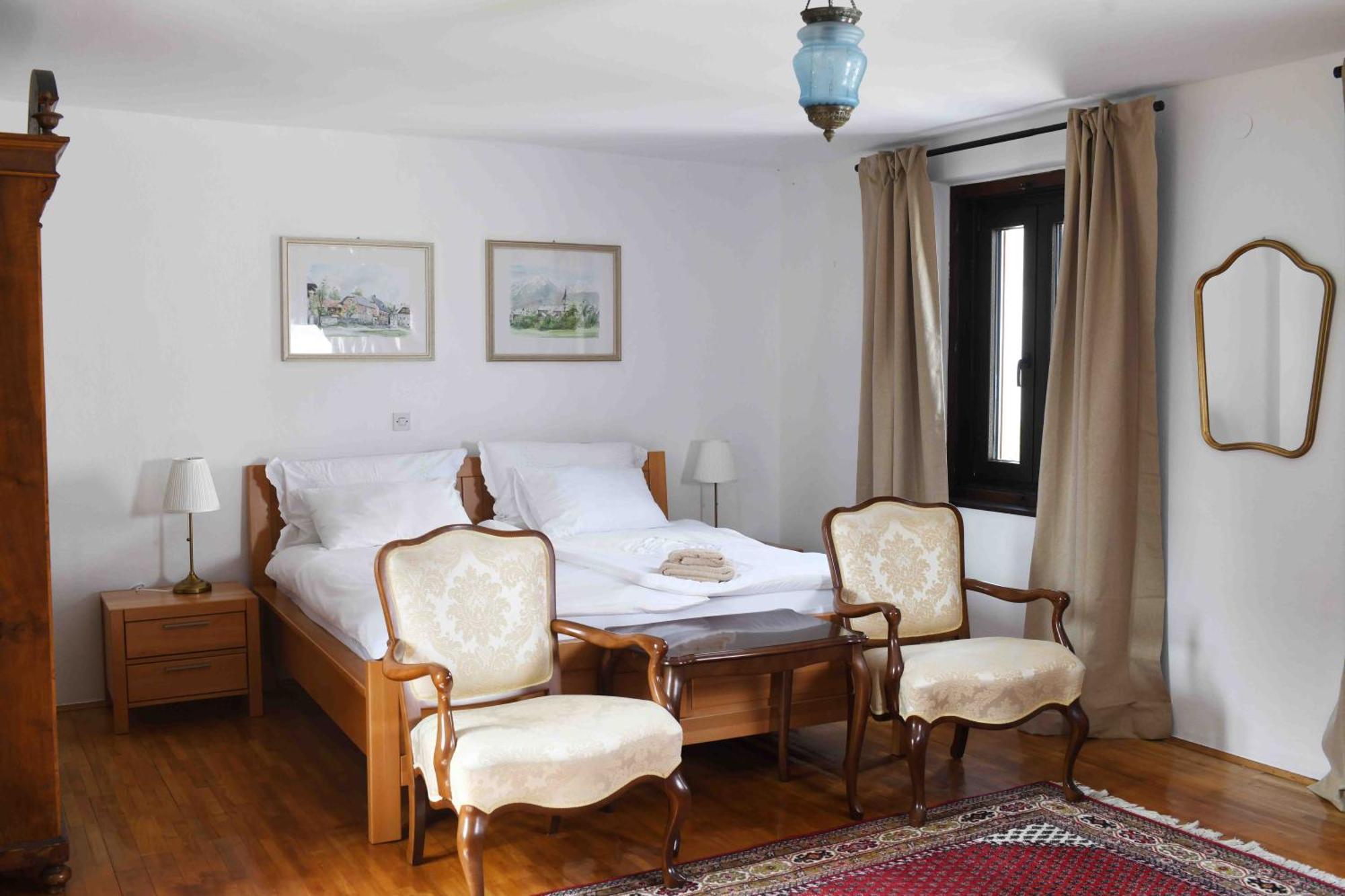 Baroque Villa Near Bled - Resort Vidmar เลสเซ ภายนอก รูปภาพ