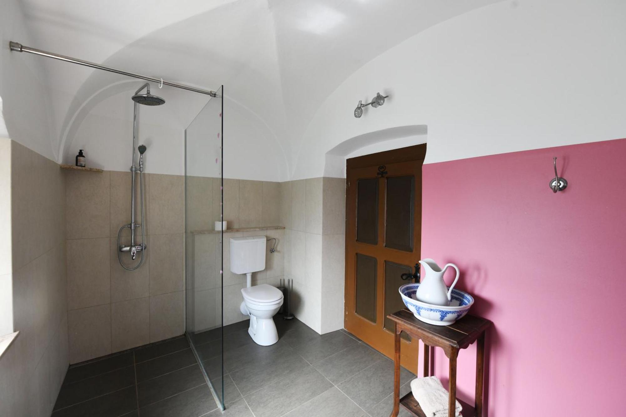 Baroque Villa Near Bled - Resort Vidmar เลสเซ ภายนอก รูปภาพ