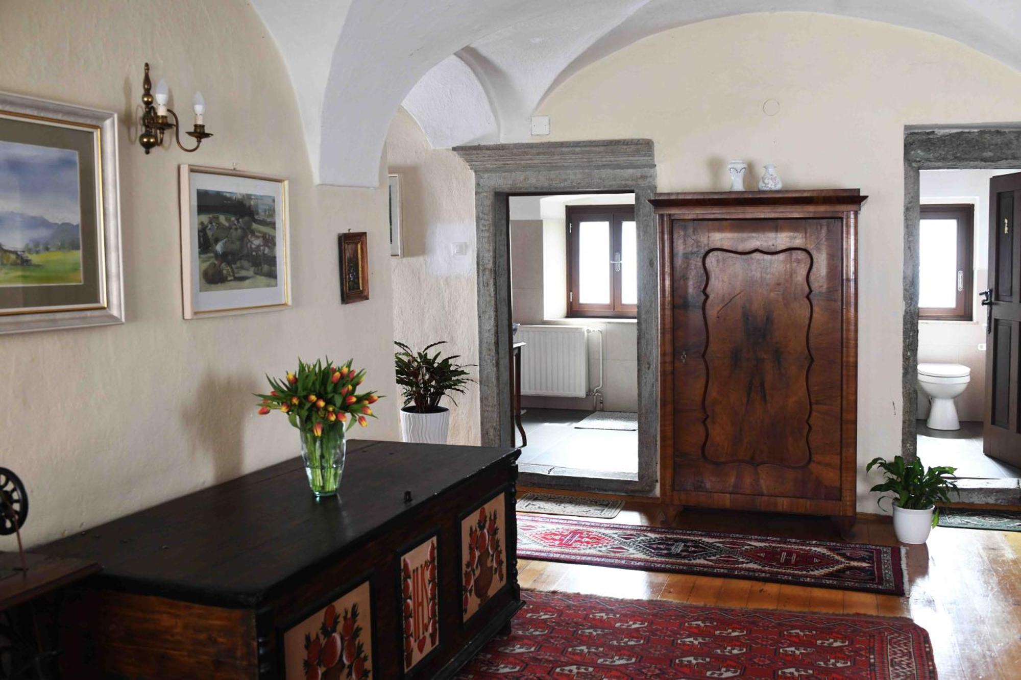 Baroque Villa Near Bled - Resort Vidmar เลสเซ ภายนอก รูปภาพ