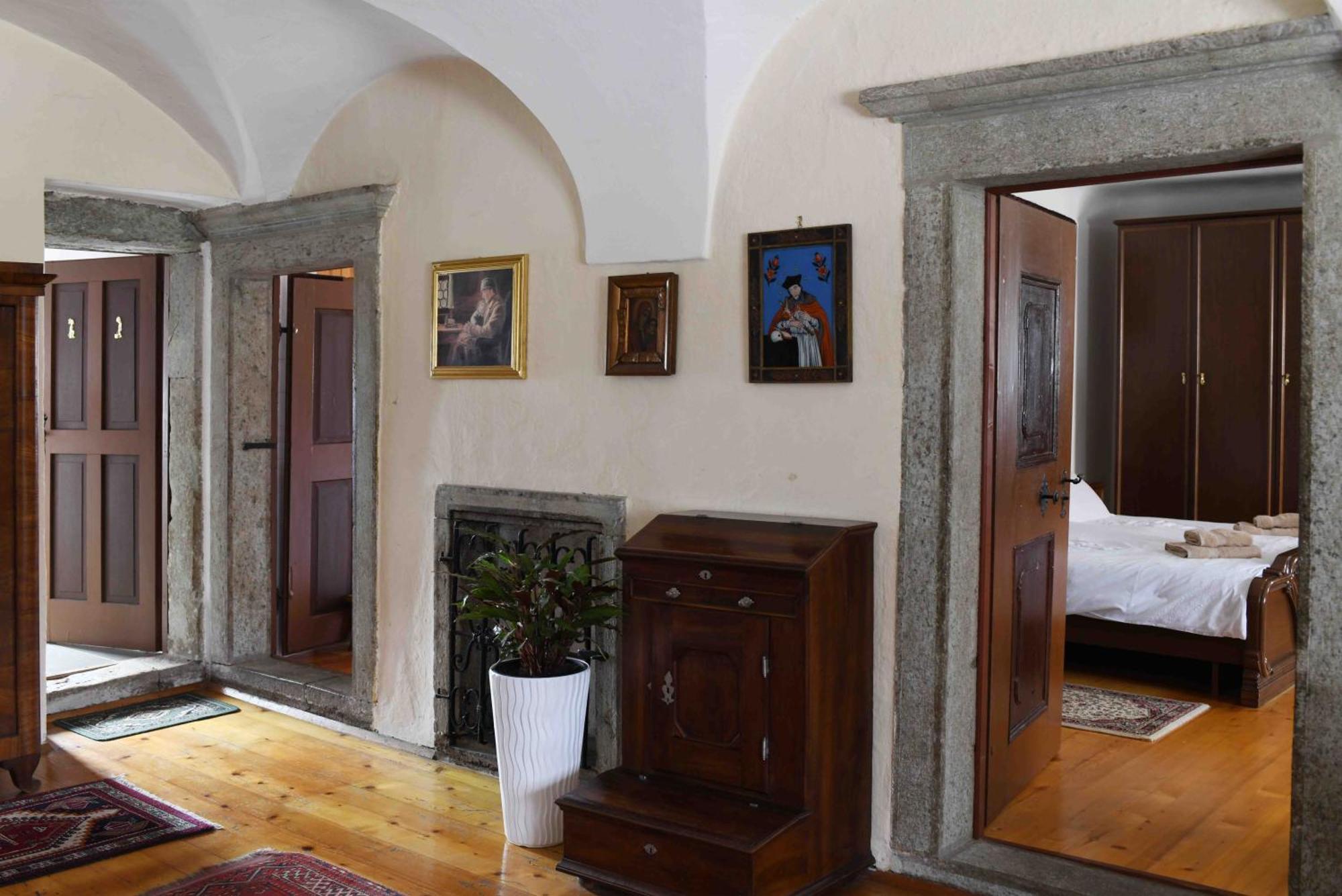 Baroque Villa Near Bled - Resort Vidmar เลสเซ ภายนอก รูปภาพ