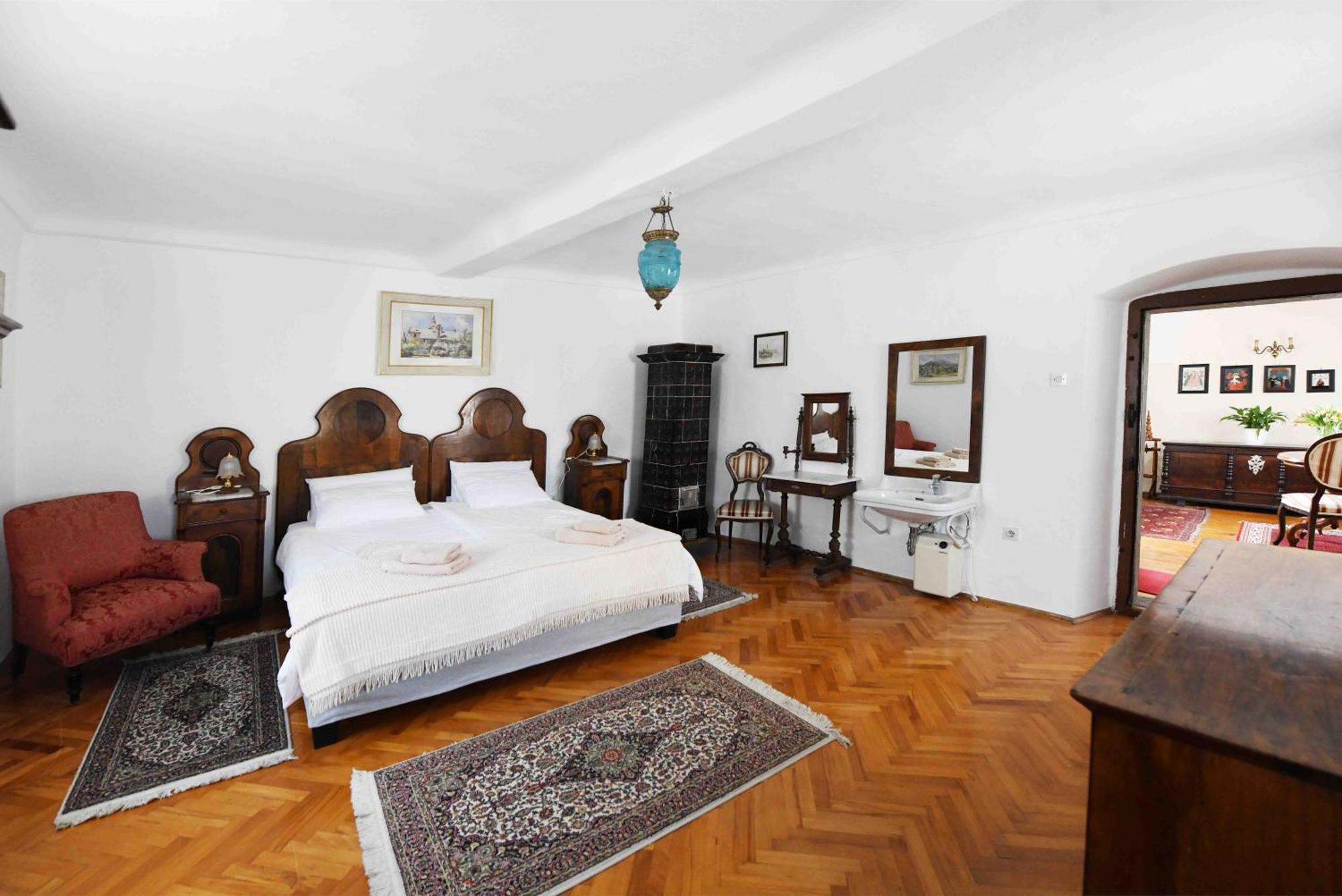 Baroque Villa Near Bled - Resort Vidmar เลสเซ ภายนอก รูปภาพ