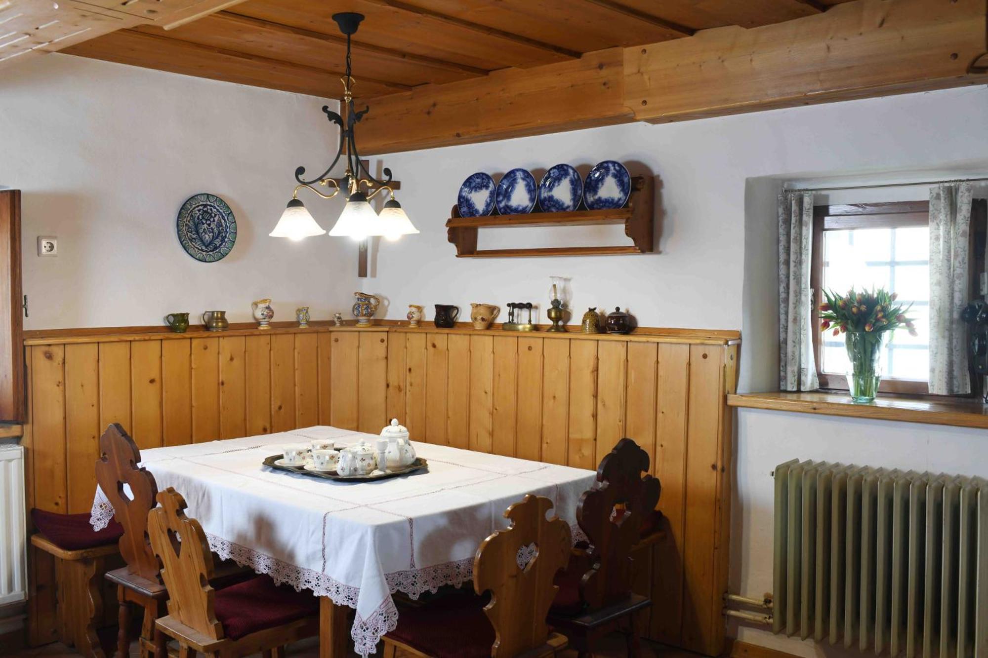 Baroque Villa Near Bled - Resort Vidmar เลสเซ ภายนอก รูปภาพ