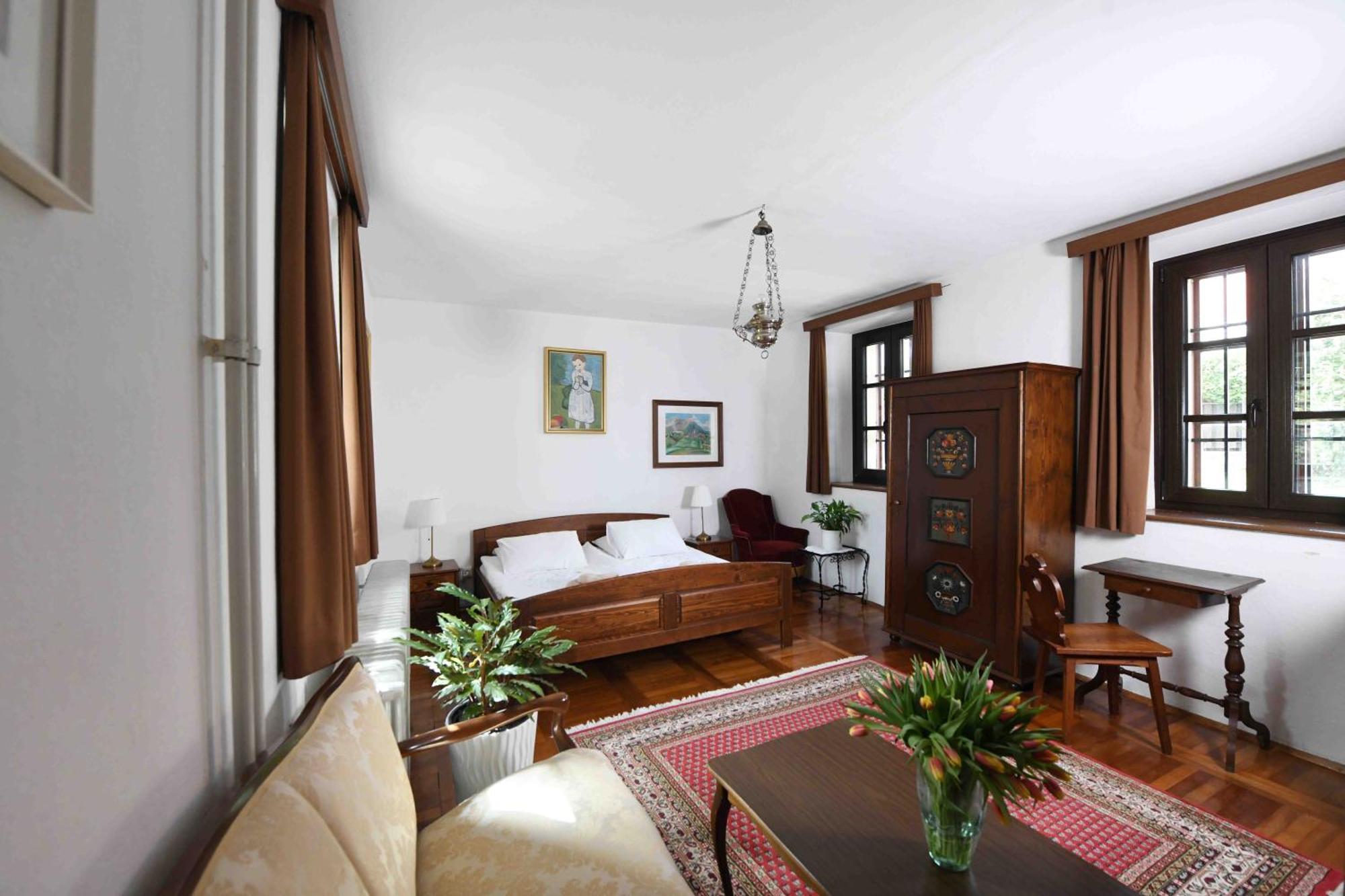 Baroque Villa Near Bled - Resort Vidmar เลสเซ ภายนอก รูปภาพ