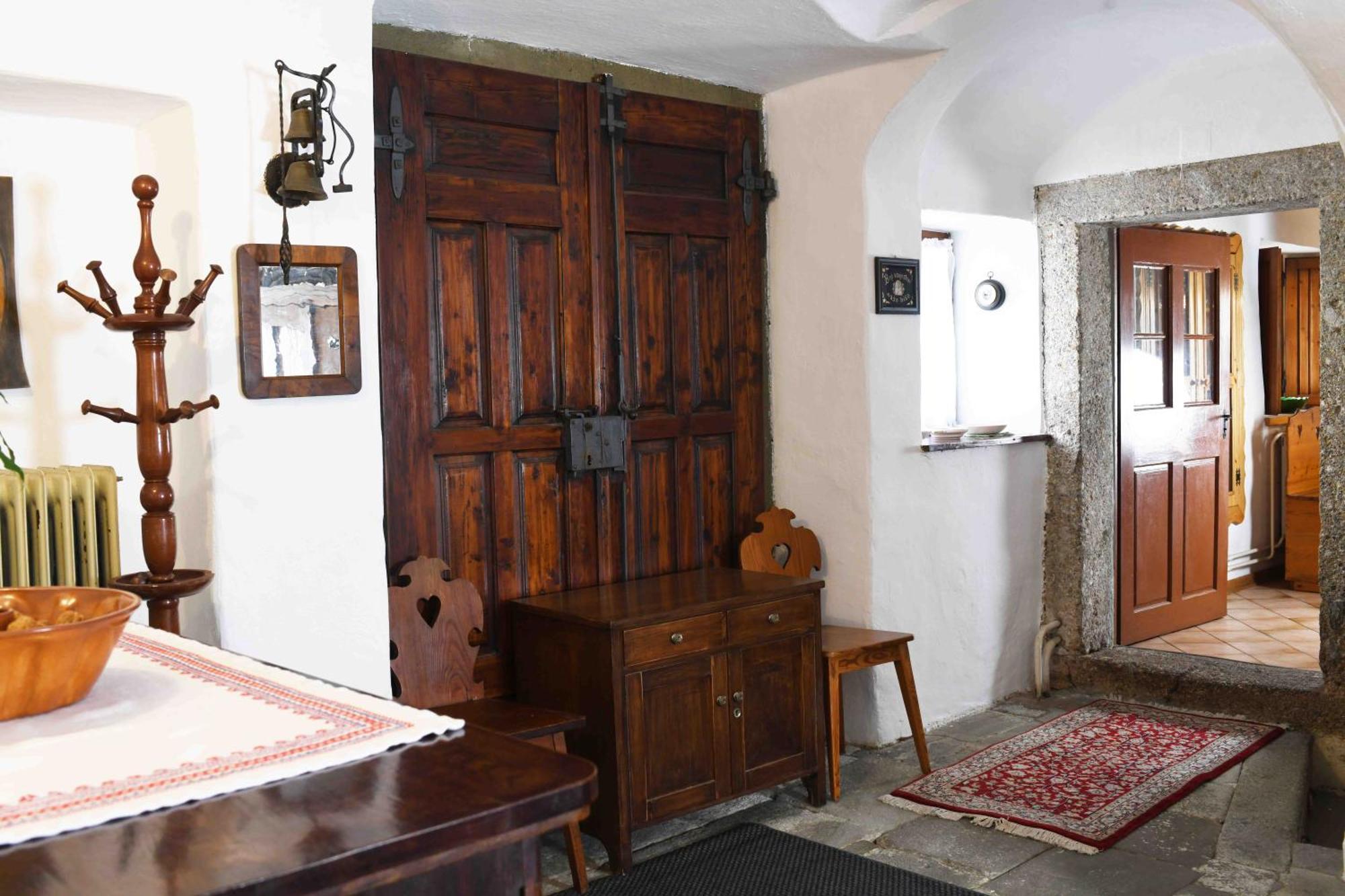 Baroque Villa Near Bled - Resort Vidmar เลสเซ ภายนอก รูปภาพ